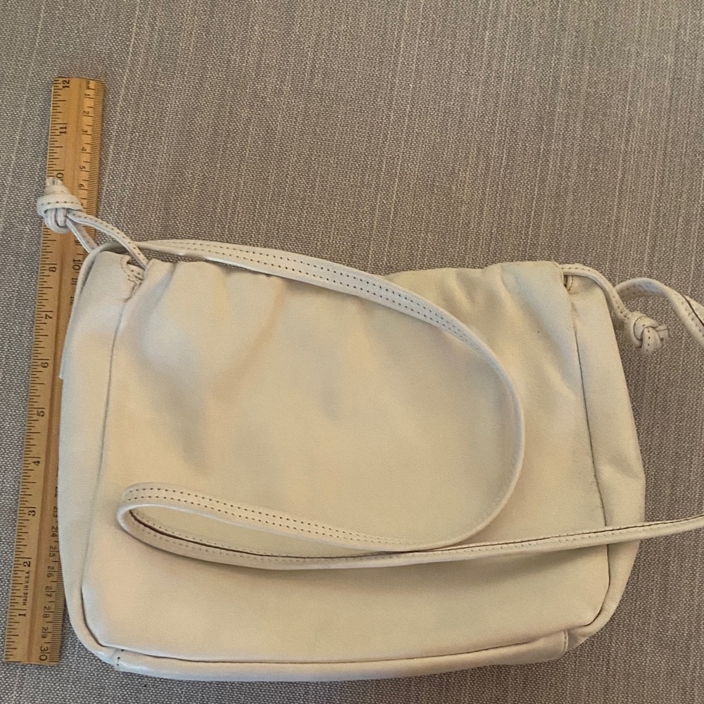Elegant Cream Shoulder Bag